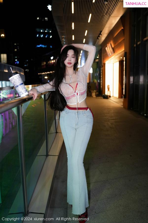 周妍希 奶瓶土肥圆 [XiuRen]高清写真图 2024.07.12 No.8846 Carol周妍希X 牛仔裤美腿第15张图片